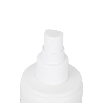 Spray przeciwsłoneczny do każdego typu skóry SPF50 Celenes by Sweden 150ml