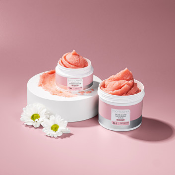 Wygładzający peeling solno-cukrowy do stóp z kompleksem olejków i masłem shea Victoria Vynn Pharm Foot FOOT SCRAPER 800g