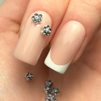 Ozdoby do paznokci kwiatki 3D Molly Nails K1126 10 szt