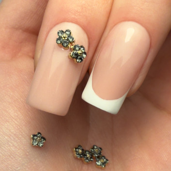 Ozdoby do paznokci kwiatki 3D Molly Nails K1121 10 szt
