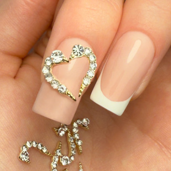 Ozdoby do paznokci serce 3D Molly Nails white diamond 10 szt