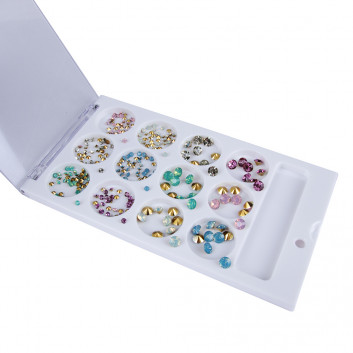 Paletka z kryształkami do zdobień crystal box opal mix rozmiarów i kolorów 02