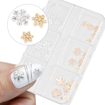 Décorations de Noël : étoiles et flocons de neige dans un coffret, 5 x 6 motifs, 30 pièces