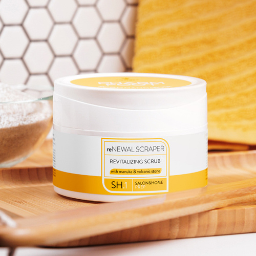 Rewitalizujący peeling z ekstraktem z miodu manuka i kamieniem wulkanicznym Victoria Vynn Pharm Foot reNEWAL SCRAPER 200g