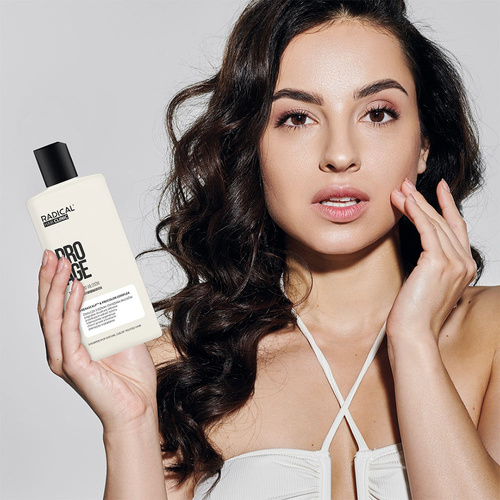 Szampon do włosów dojrzałych i farbowanych Farmona Radical Pro Age 300 ml