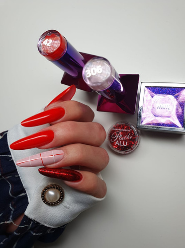 Polvo metálico para uñas Copos de aluminio Allepaznokcie rojo apasionante 0,2 g N.º 5