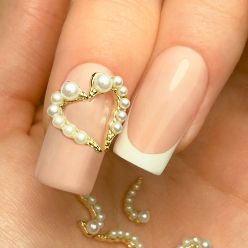 Décorations pour ongles en forme de cœur 3D Molly Nails, blanc perlé, 10 pièces