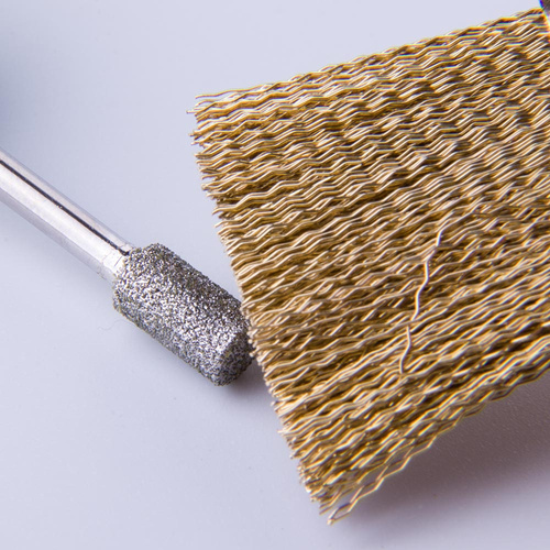 Copper brush cleaner for cleaning cutters