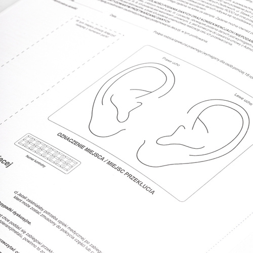 Folleto en formato A4 «La perforación de orejas más suave» de Studex