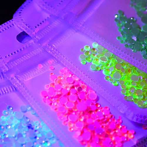 Strass opal GLOW night phosphorescents dans le noir, mélange de tailles n° 6, environ 250 pièces