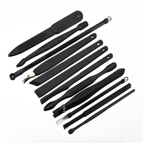 Set de 18 accesorios de belleza para manicura, pedicura y tratamientos faciales en un estuche negro y rojo - CC046