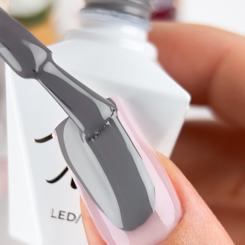 LED/UV Gel Polish The Trend Edit No. 307 Steel MollyNails HEMA/Di-HEMA Free 8g
