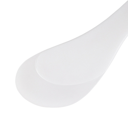 Spatule blanche pour l'application d'algues et de masques