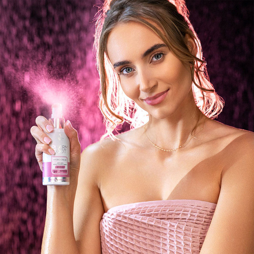 Nawilżający spray do suchej skóry 10% mocznika i humektanty Victoria Vynn Pharm Foot HYDRO CREAM 150ml