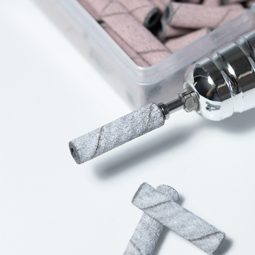 Kapturki do manicure i pedicure mandrele nakładki ścierne long cylinder 3mm gradacja 180 AlleMed białe 50 szt.