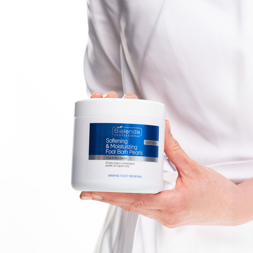 Perles adoucissantes et hydratantes pour le bain des pieds Bielenda Urea & Mint Extract 400 g