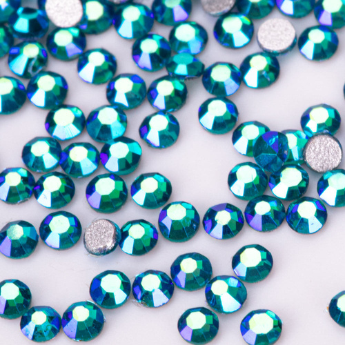 Cristales para uñas SS3 Blue Zircon AB, aprox. 1440 unidades por paquete.