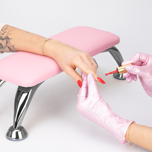 Podpórka do manicure na srebrnych nóżkach AlleLac różowa