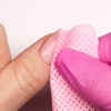 Waciki bezpyłowe perforowane do paznokci Molly Nails różowe 5x5 cm 200 szt